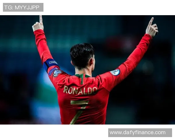 追寻绿茵传奇:足球明星背后的奋斗与荣耀故事